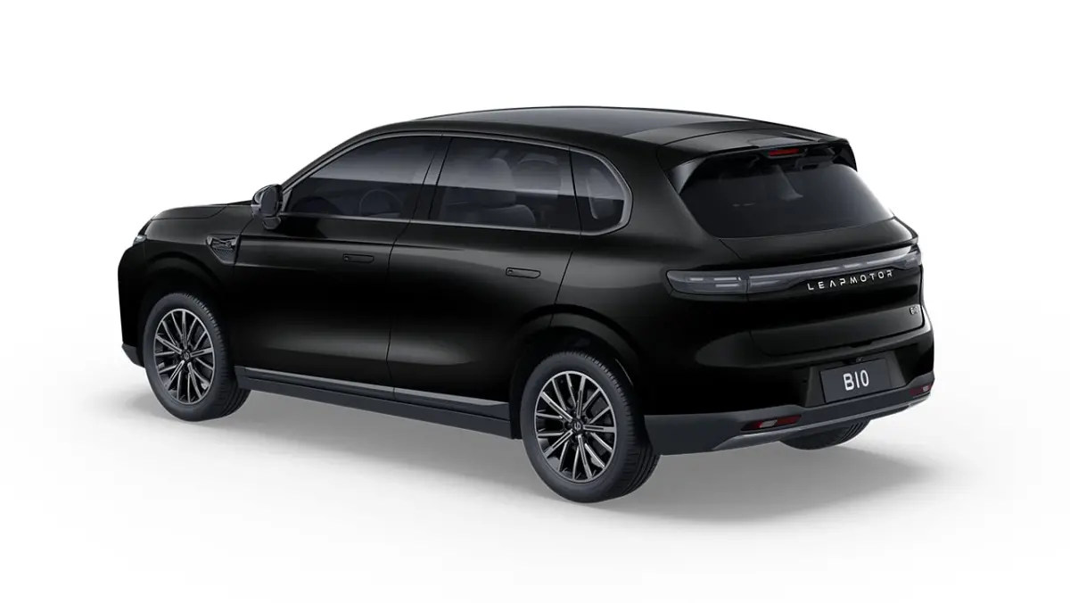 Design ProMax 67.1 kWh | €1500,- korting !! | Vanaf €499,- Private Lease per maand ! | Panoramadak | Carplay | Achteruitrijcamera | 18" Lichtmetalen Velgen | Adaptieve cruise control | P