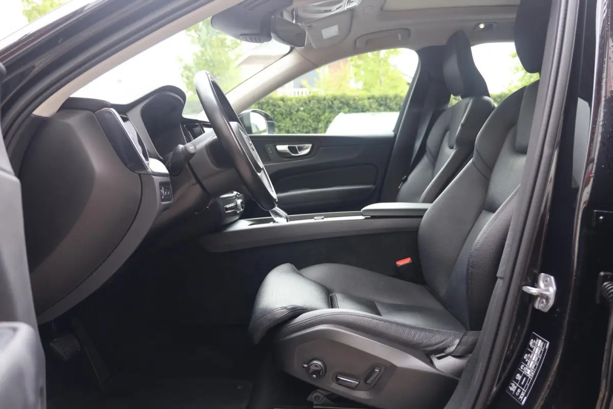 T6 Recharge AWD Inscription | Stoelverwarming | Trekhaak | Parkeercamera | Panoramadak | Pilot Assist | BLIS | Leder | Keyless