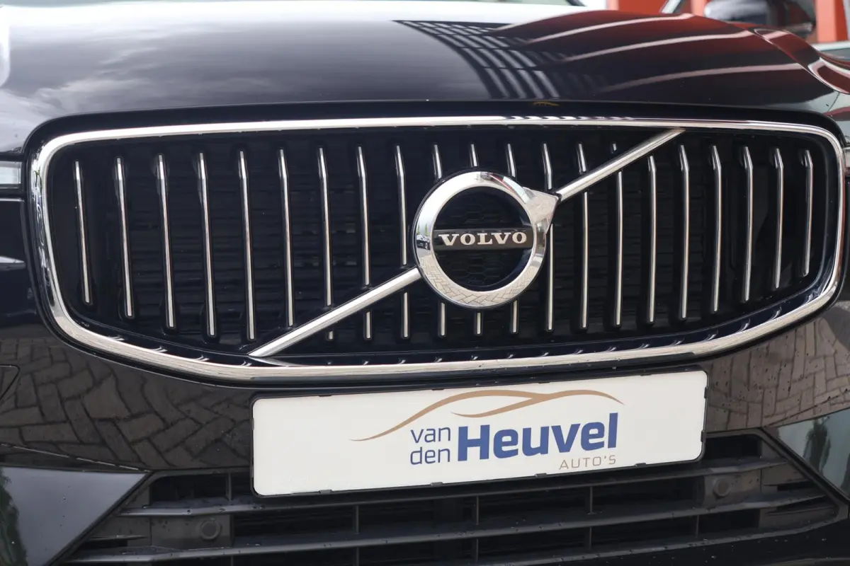 T6 Recharge AWD Inscription | Stoelverwarming | Trekhaak | Parkeercamera | Panoramadak | Pilot Assist | BLIS | Leder | Keyless
