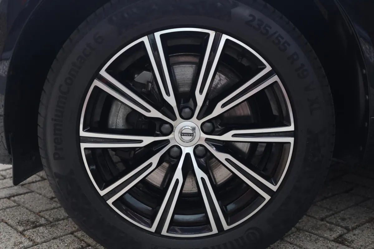 T6 Recharge AWD Inscription | Stoelverwarming | Trekhaak | Parkeercamera | Panoramadak | Pilot Assist | BLIS | Leder | Keyless