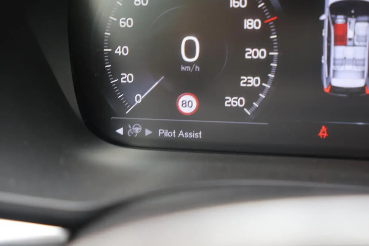 T6 Recharge AWD Inscription | Stoelverwarming | Trekhaak | Parkeercamera | Panoramadak | Pilot Assist | BLIS | Leder | Keyless