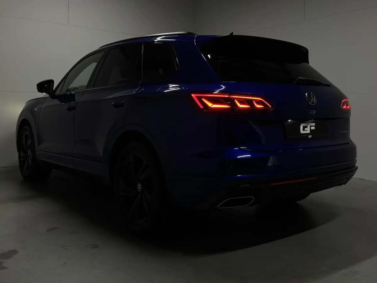 3.0 TSi eHybrid 4MOTION R-Line Pano Lapiz Blue