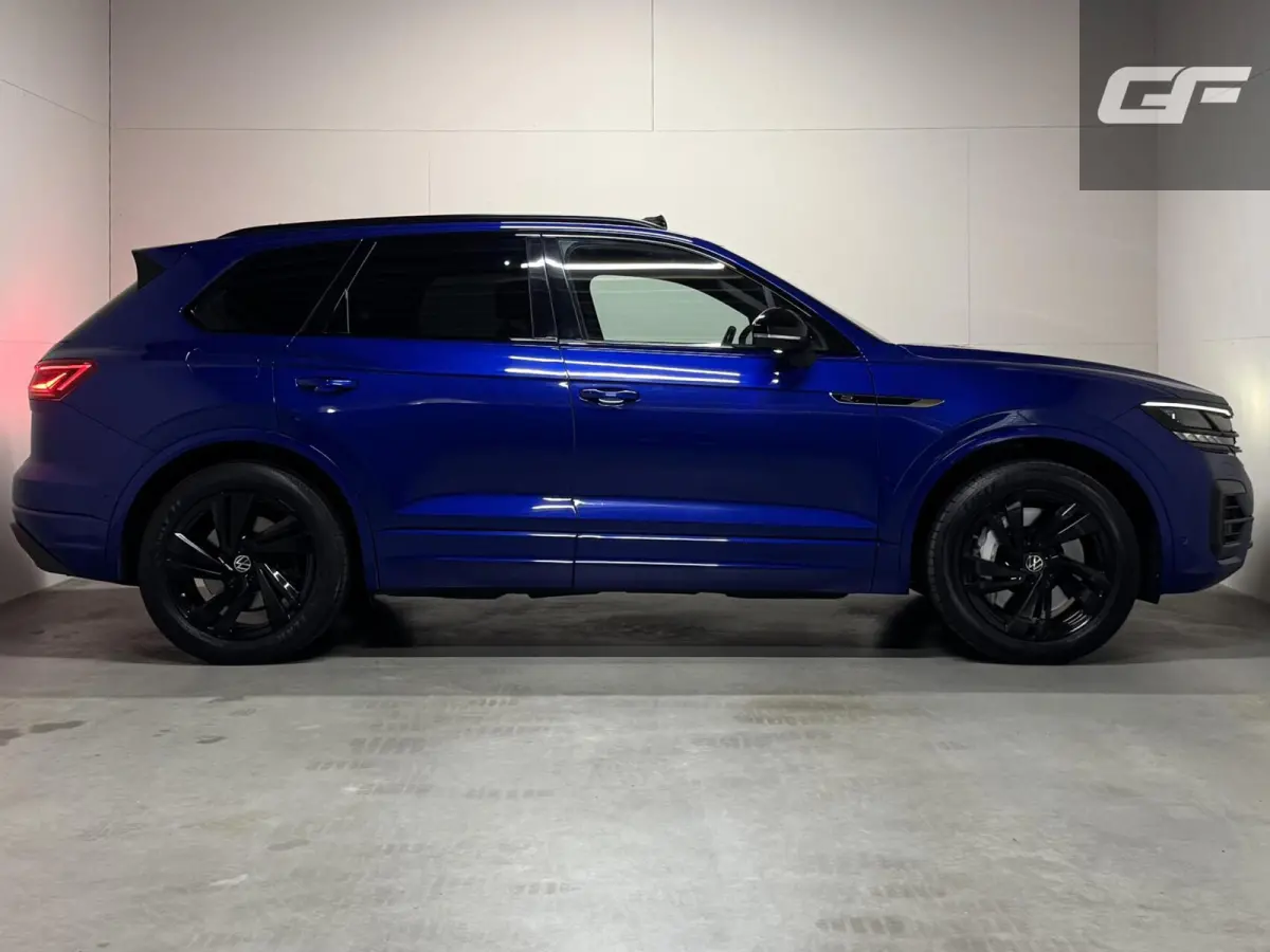 3.0 TSi eHybrid 4MOTION R-Line Pano Lapiz Blue