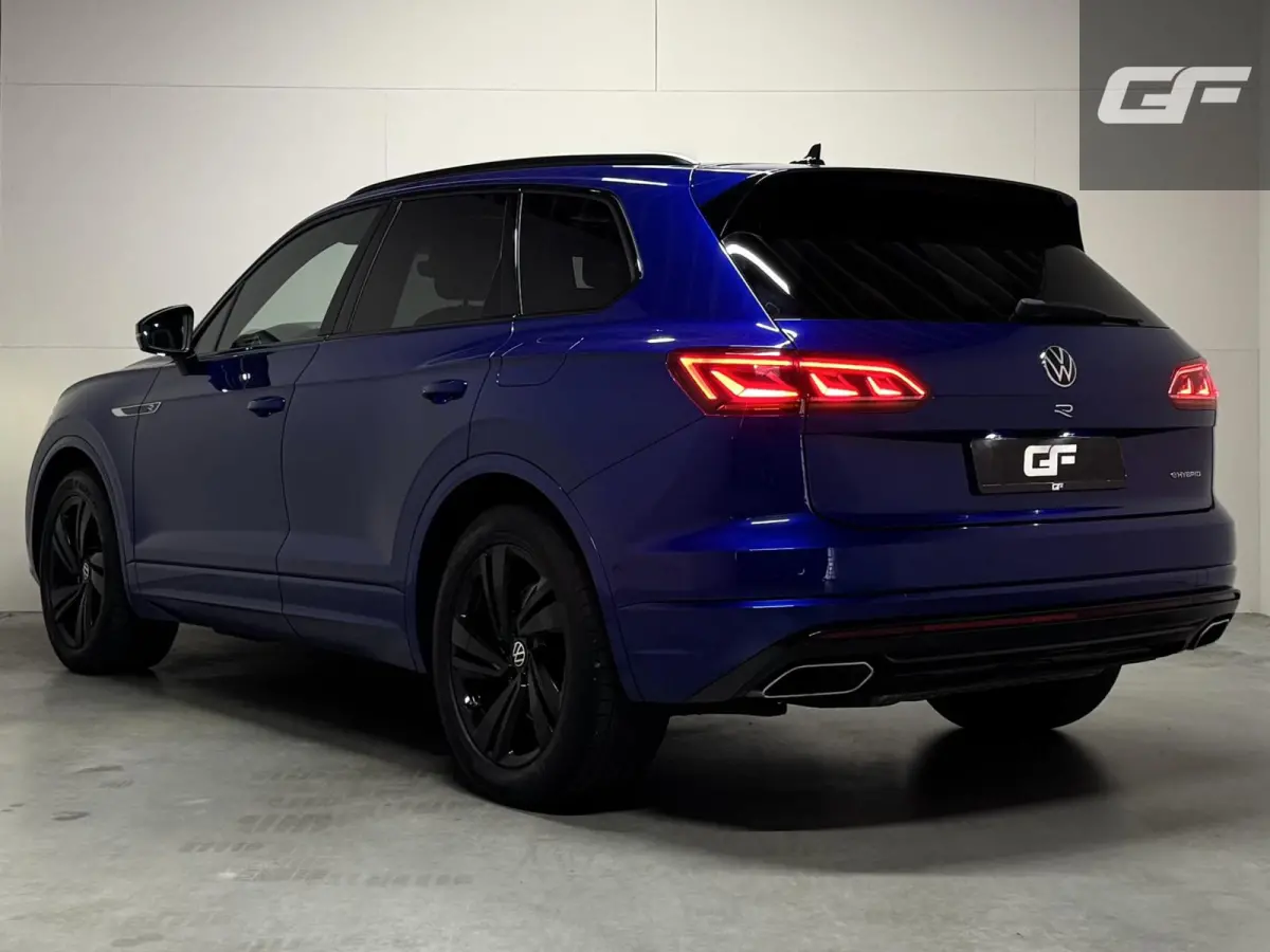 3.0 TSi eHybrid 4MOTION R-Line Pano Lapiz Blue