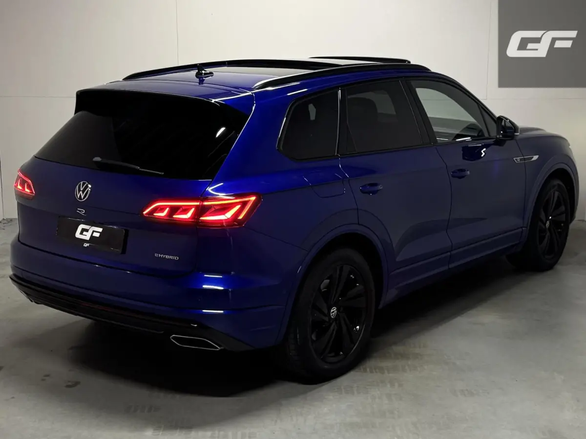 3.0 TSi eHybrid 4MOTION R-Line Pano Lapiz Blue