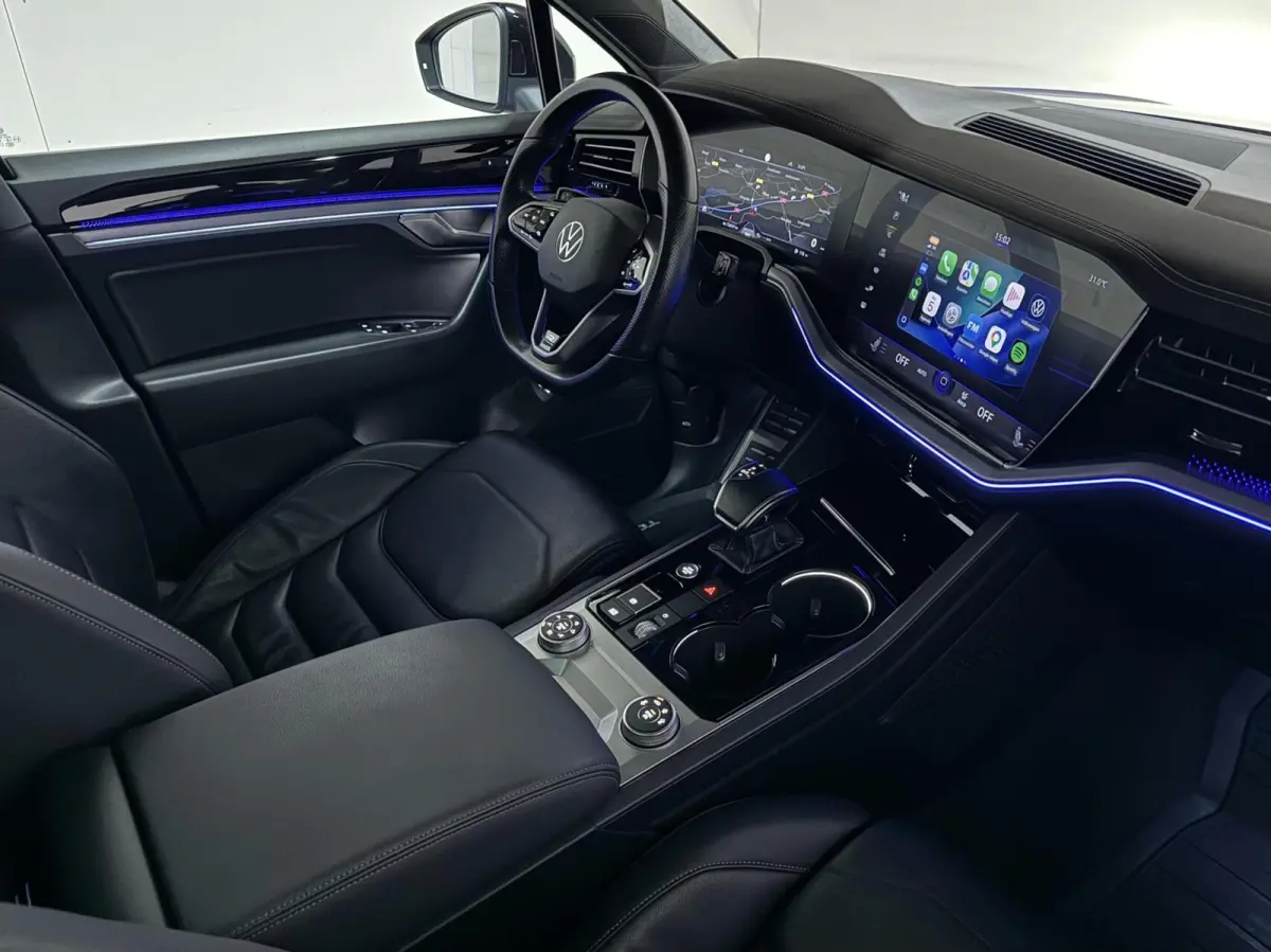 3.0 TSi eHybrid 4MOTION R-Line Pano Lapiz Blue