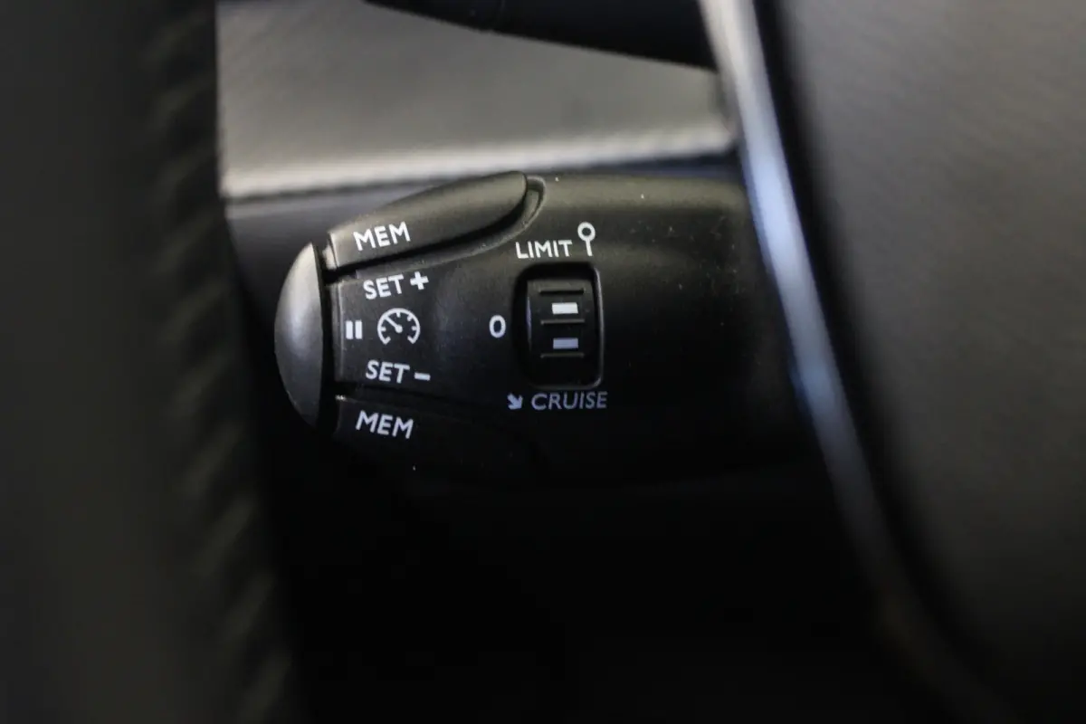 1.2 PureTech 75 Active |Carplay|