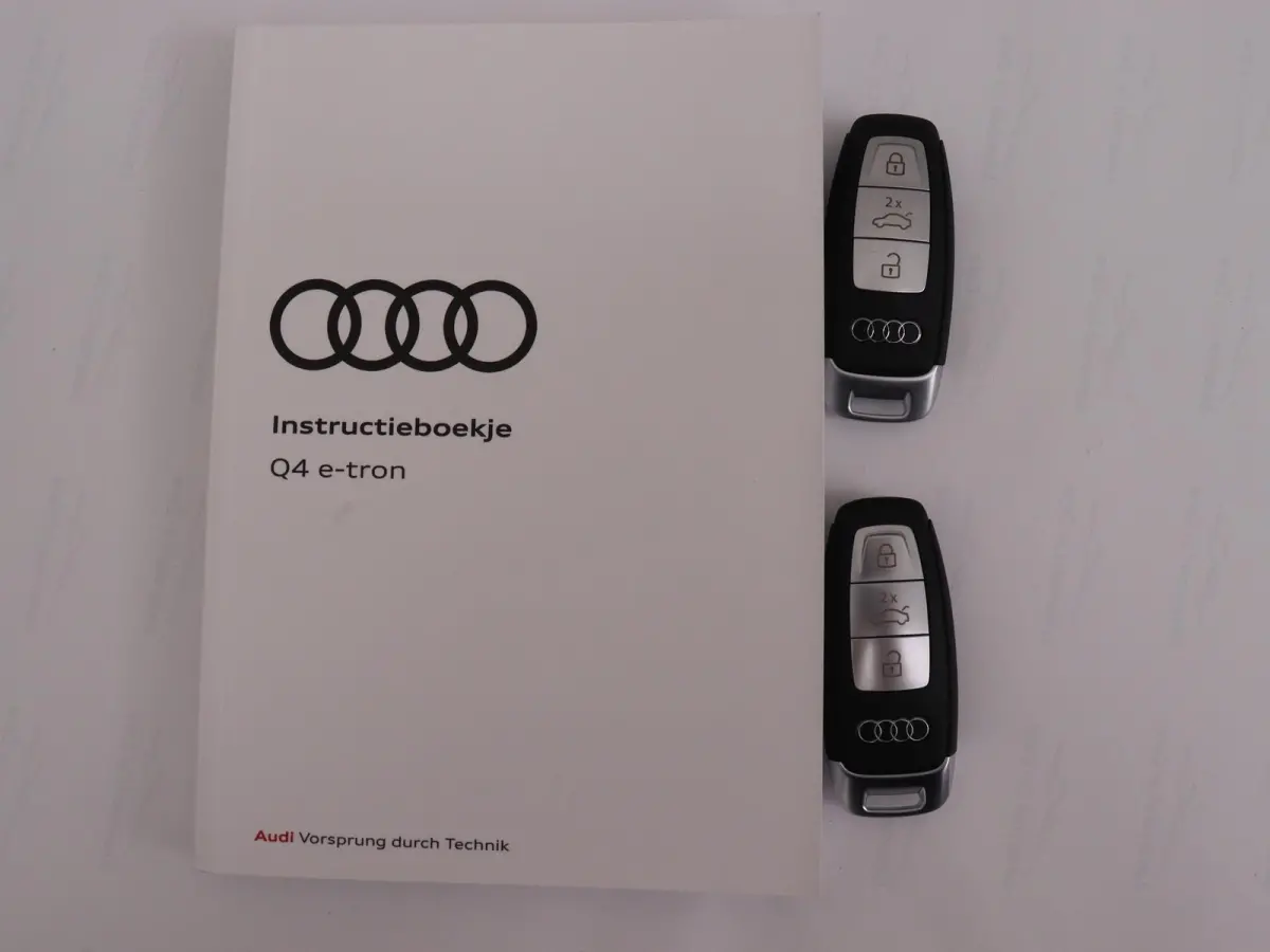 40 Advanced edition 77 kWh 204 PK | Automaat | Navigatie | Stoelverwarming | Apple Carplay | Android Auto | Parkeersensoren achter | Matrix-LED koplampen | Elektrische achterklep |