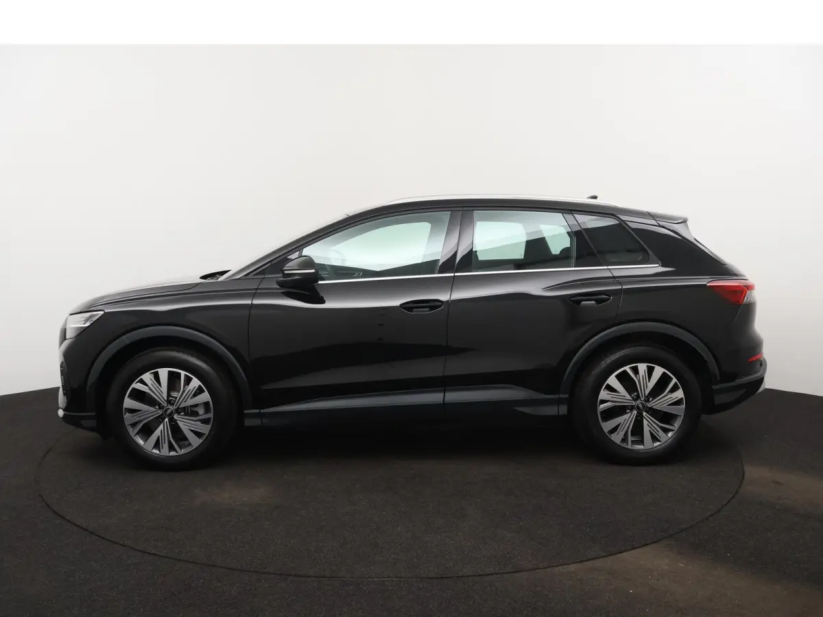 40 Advanced edition 77 kWh 204 PK | Automaat | Navigatie | Stoelverwarming | Apple Carplay | Android Auto | Parkeersensoren achter | Matrix-LED koplampen | Elektrische achterklep |