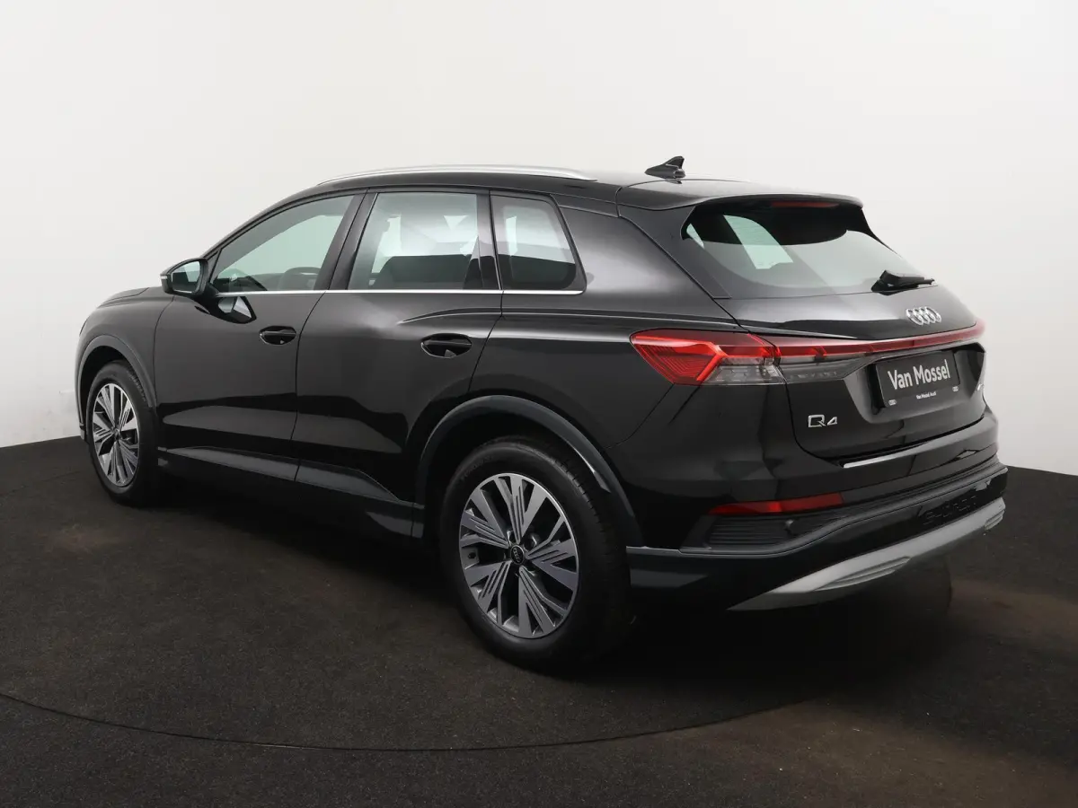 40 Advanced edition 77 kWh 204 PK | Automaat | Navigatie | Stoelverwarming | Apple Carplay | Android Auto | Parkeersensoren achter | Matrix-LED koplampen | Elektrische achterklep |