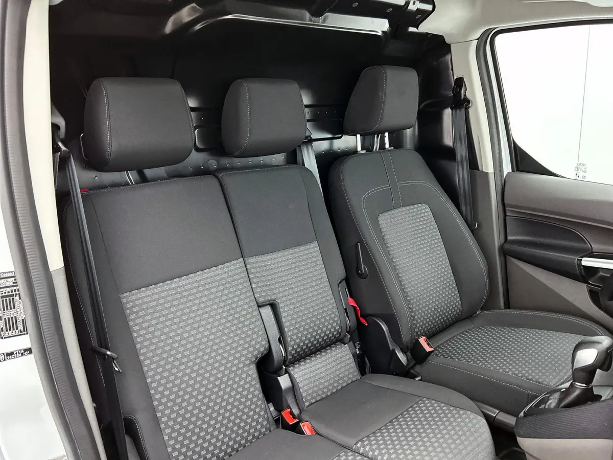 1.5 EcoBlue Automaat L2 Trend Navigatie Airco Parkeersensoren Cruise Control 3Zits Camera DAB+