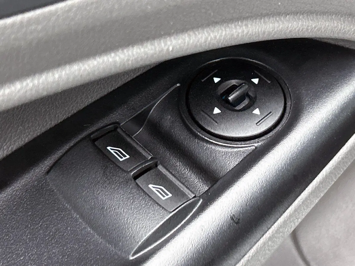 1.5 EcoBlue Automaat L2 Trend Navigatie Airco Parkeersensoren Cruise Control 3Zits Camera DAB+