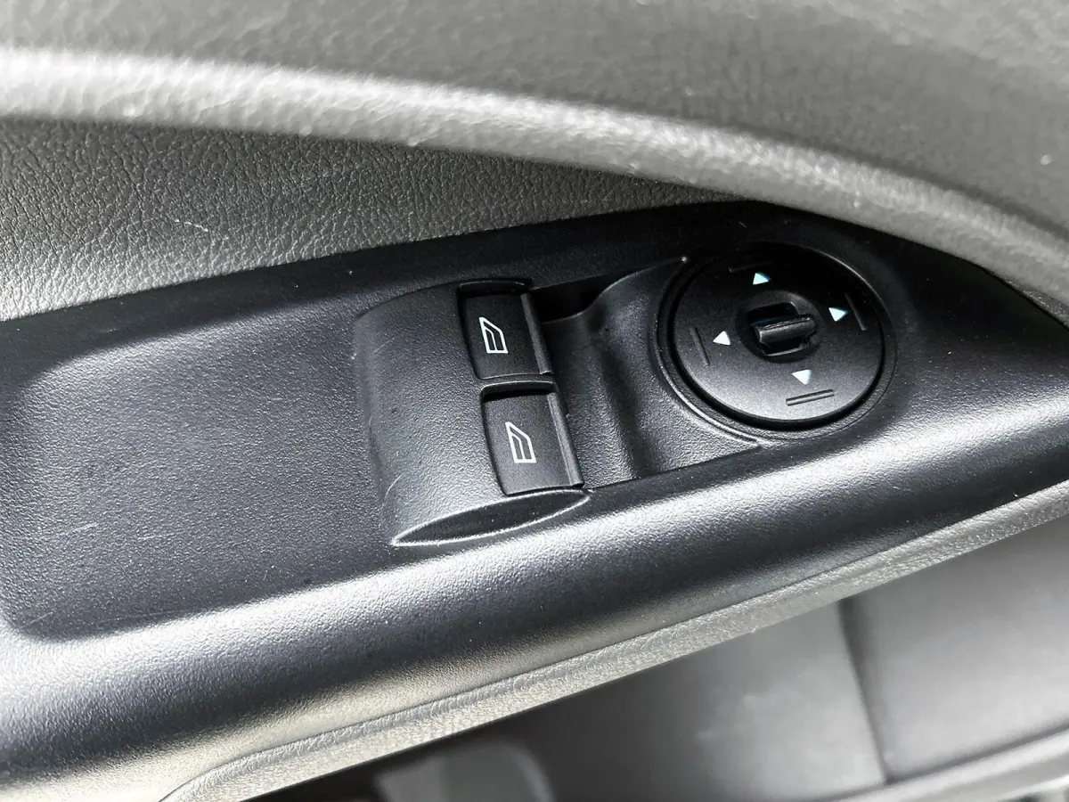 1.5 EcoBlue Automaat L2 Trend Navigatie Airco Parkeersensoren Cruise Control Camera