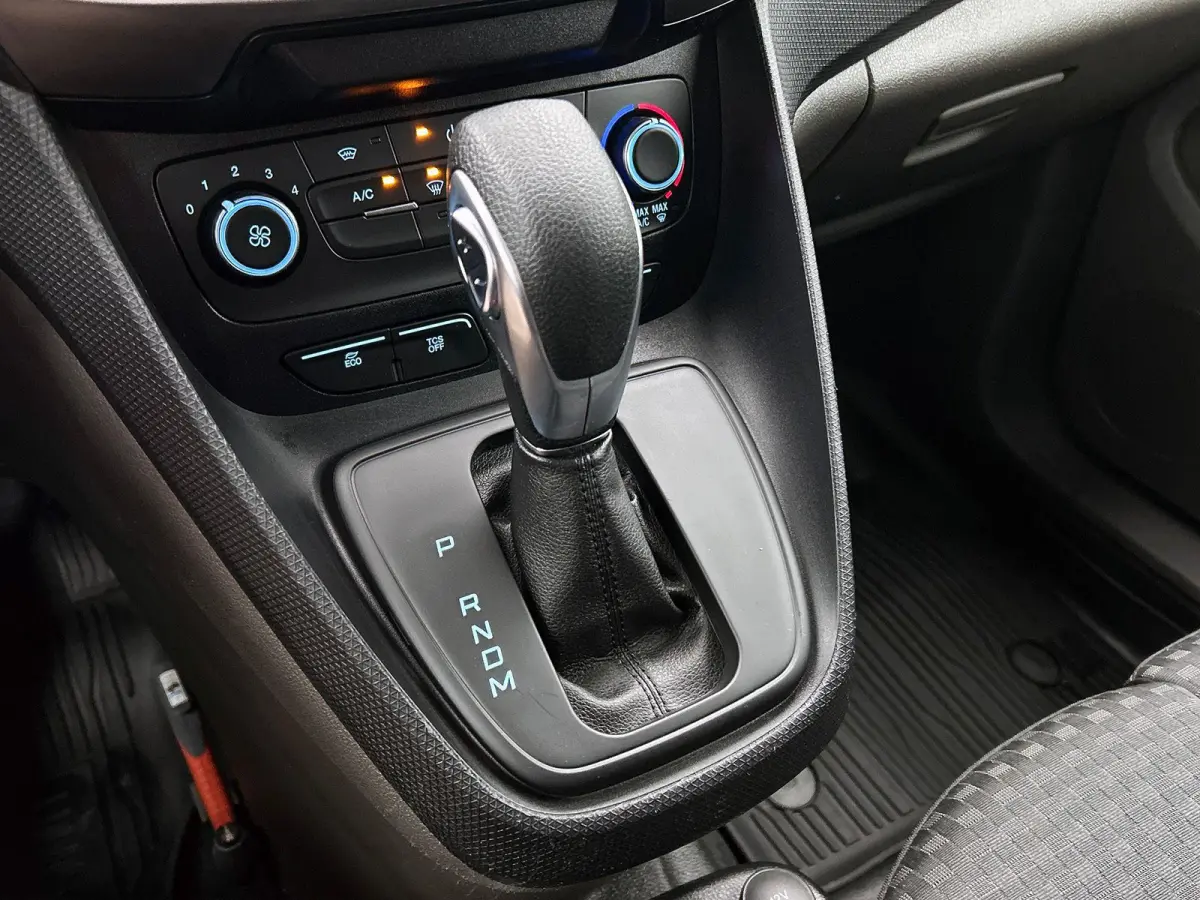 1.5 EcoBlue Automaat L2 Trend Navigatie Airco Parkeersensoren Cruise Control Camera