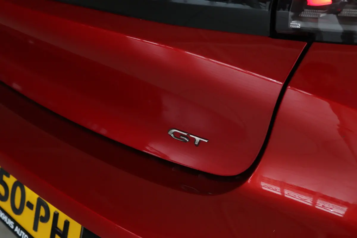 1.2 Turbo GT Pack | Adapt. Cruise | Trekhaak | Camera | Stoelverwarming | Navi | Carplay | Keyless | Climate | 17 Inch | Dodehoekdetectie