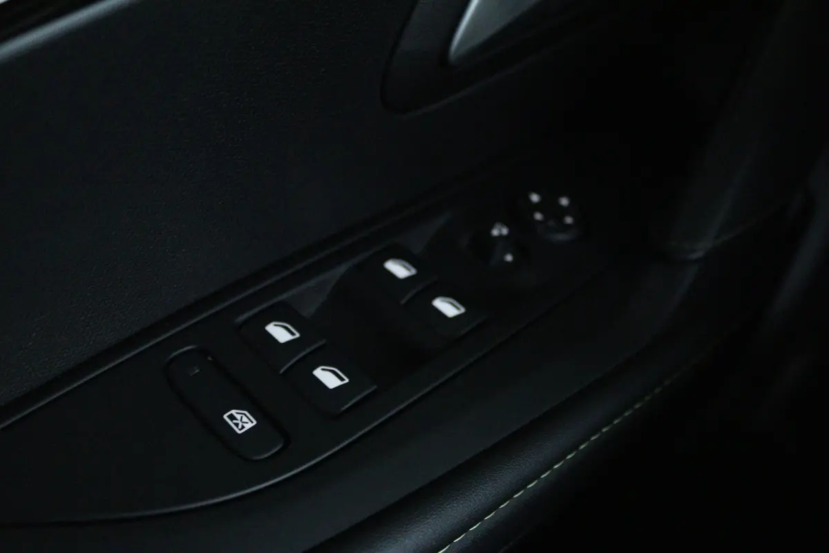1.2 Turbo GT Pack | Adapt. Cruise | Trekhaak | Camera | Stoelverwarming | Navi | Carplay | Keyless | Climate | 17 Inch | Dodehoekdetectie