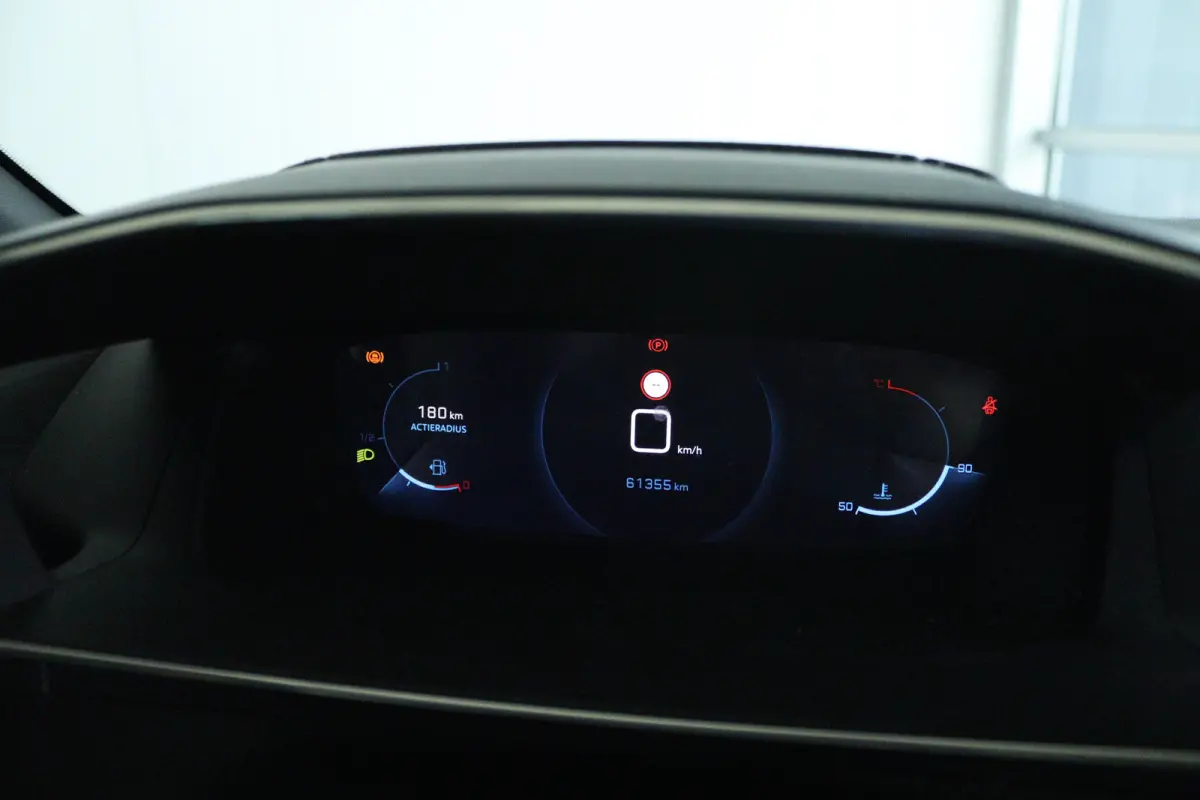 1.2 Turbo GT Pack | Adapt. Cruise | Trekhaak | Camera | Stoelverwarming | Navi | Carplay | Keyless | Climate | 17 Inch | Dodehoekdetectie