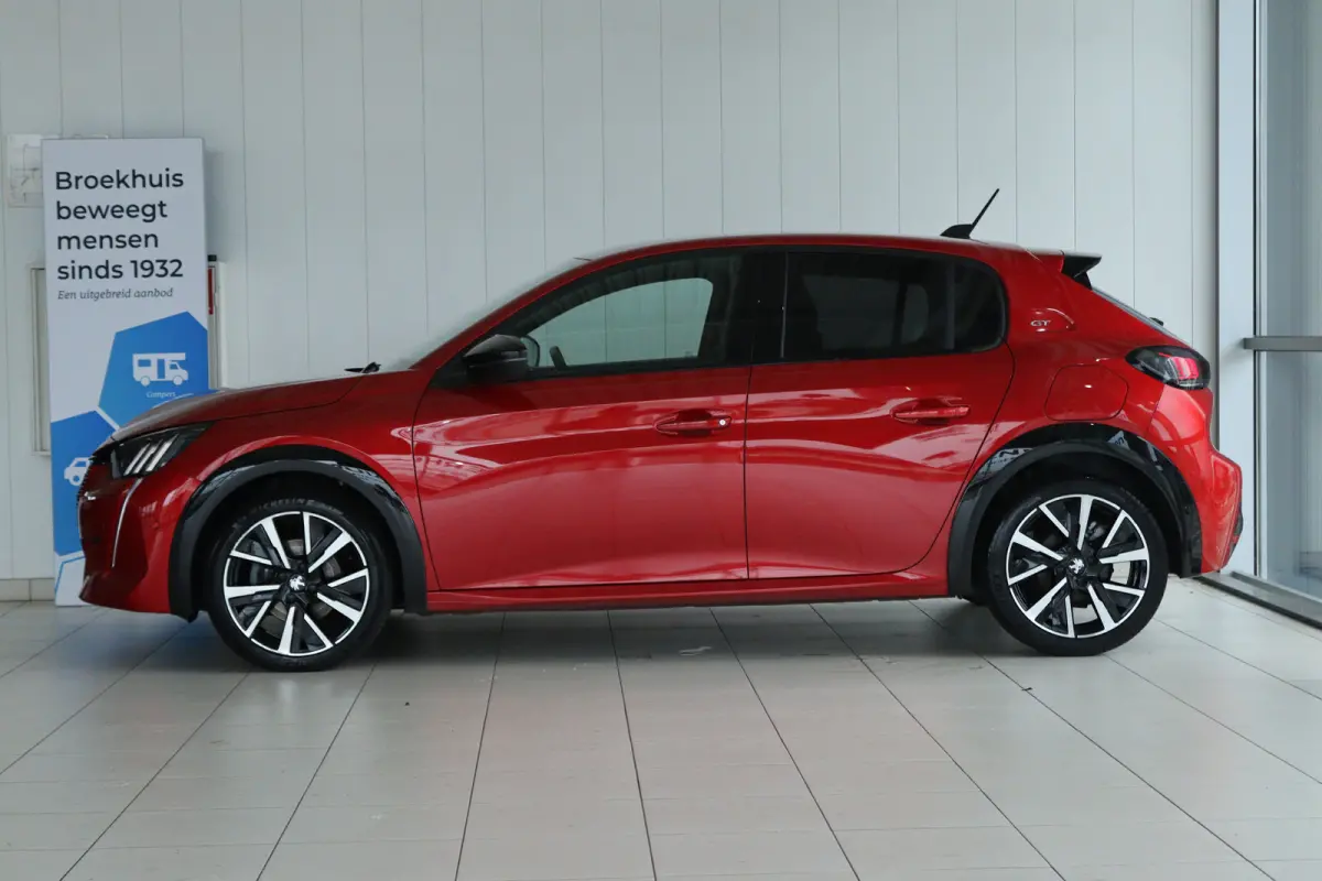 1.2 Turbo GT Pack | Adapt. Cruise | Trekhaak | Camera | Stoelverwarming | Navi | Carplay | Keyless | Climate | 17 Inch | Dodehoekdetectie