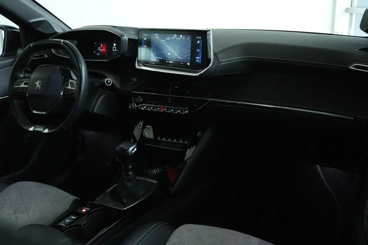 1.2 Turbo GT Pack | Adapt. Cruise | Trekhaak | Camera | Stoelverwarming | Navi | Carplay | Keyless | Climate | 17 Inch | Dodehoekdetectie