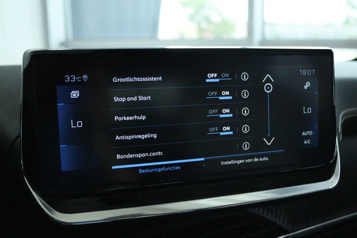 1.2 Turbo GT Pack | Adapt. Cruise | Trekhaak | Camera | Stoelverwarming | Navi | Carplay | Keyless | Climate | 17 Inch | Dodehoekdetectie