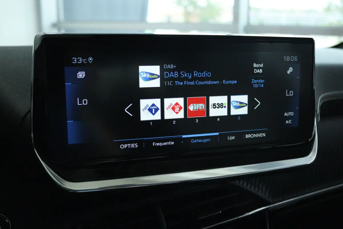 1.2 Turbo GT Pack | Adapt. Cruise | Trekhaak | Camera | Stoelverwarming | Navi | Carplay | Keyless | Climate | 17 Inch | Dodehoekdetectie