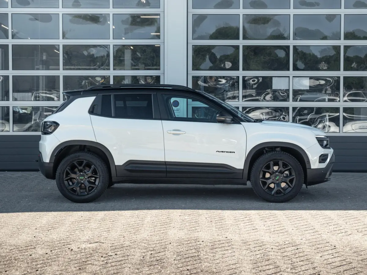 1.2T 4xe Overland | Infotainment&Convenience Pack | Winter Pack | Bicolore