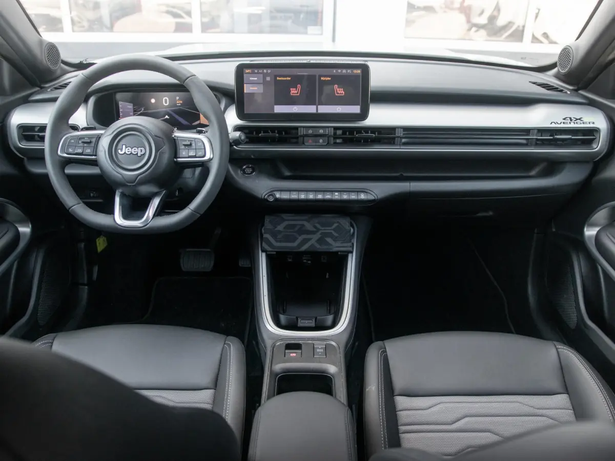 1.2T 4xe Overland | Infotainment&Convenience Pack | Winter Pack | Bicolore