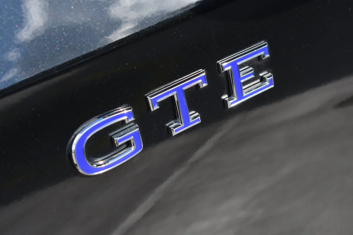 1.5 TSI 272PK eHybrid GTE PHEV | VERLENGDE GARANTIE | PANORAMA DAK | TREKHAAK | CAMERA | NAVIGATIE | APP. CONNECT | NAVIGATIE | ELEKT. STOEL | MASSAGE | CLIMATE CONTROL