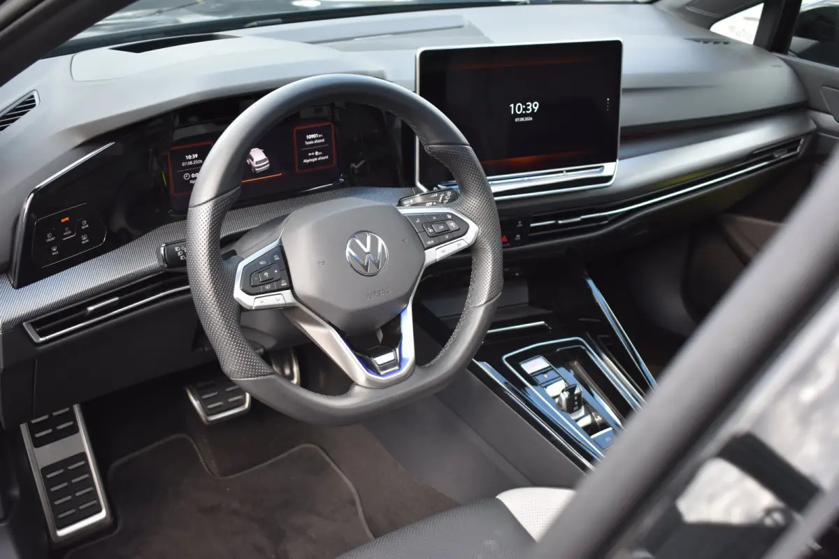 1.5 TSI 272PK eHybrid GTE PHEV | VERLENGDE GARANTIE | PANORAMA DAK | TREKHAAK | CAMERA | NAVIGATIE | APP. CONNECT | NAVIGATIE | ELEKT. STOEL | MASSAGE | CLIMATE CONTROL