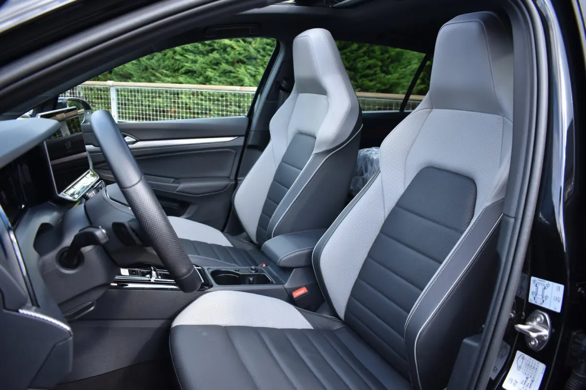 1.5 TSI 272PK eHybrid GTE PHEV | VERLENGDE GARANTIE | PANORAMA DAK | TREKHAAK | CAMERA | NAVIGATIE | APP. CONNECT | NAVIGATIE | ELEKT. STOEL | MASSAGE | CLIMATE CONTROL