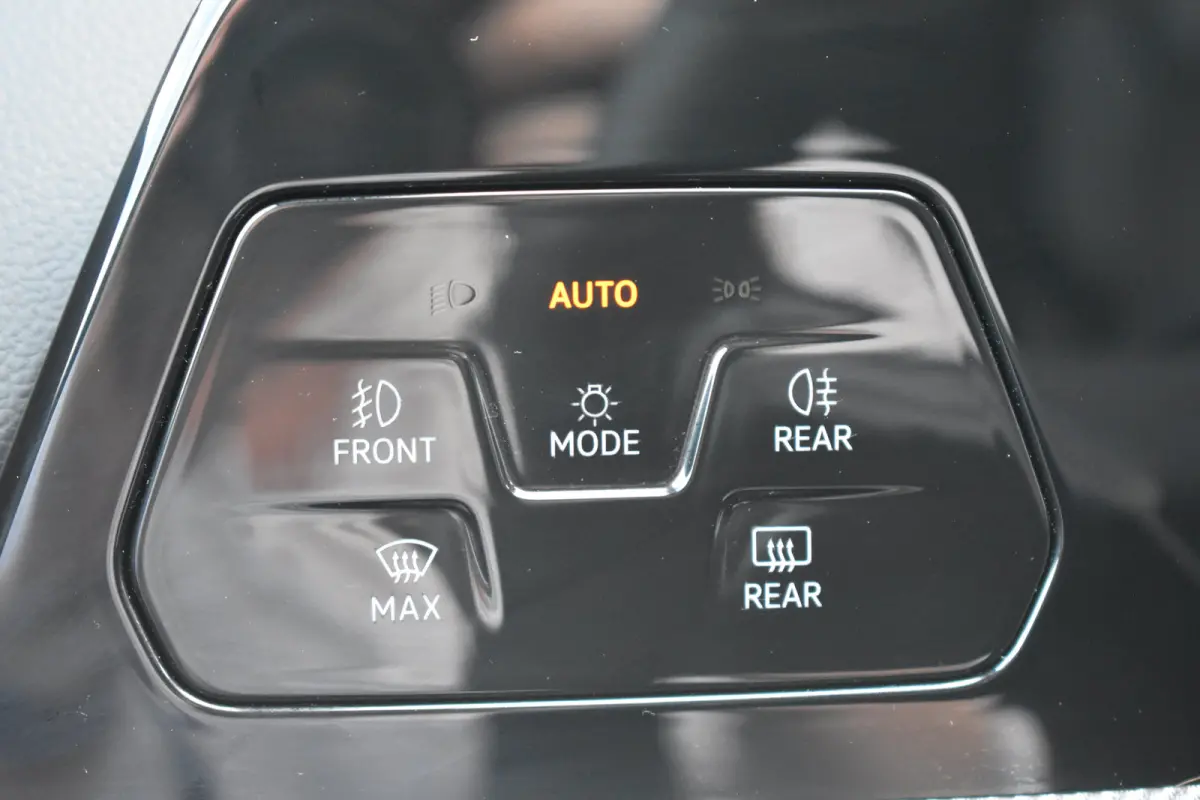 1.5 TSI 272PK eHybrid GTE PHEV | VERLENGDE GARANTIE | PANORAMA DAK | TREKHAAK | CAMERA | NAVIGATIE | APP. CONNECT | NAVIGATIE | ELEKT. STOEL | MASSAGE | CLIMATE CONTROL