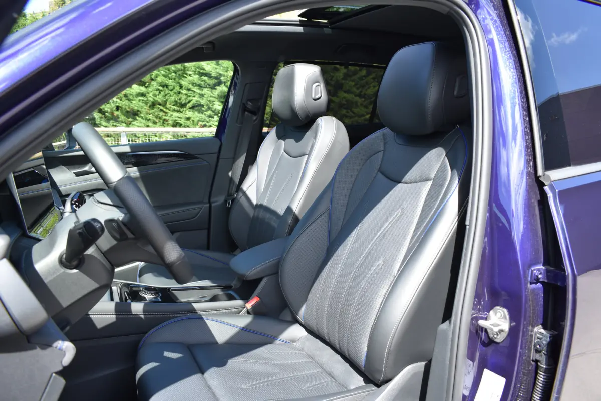 1.5 TSI eHybrid 272PK R-Line | 360 camera | Massage stoelen | Elektrisch wegklapbare trekhaak | Schuif-kanteldak | Head-up display | Harman Kardon | VERLENGDE GARANTIE