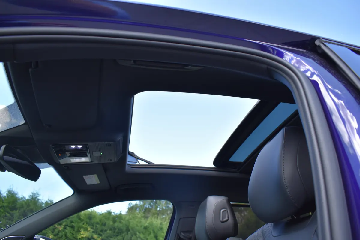 1.5 TSI eHybrid 272PK R-Line | 360 camera | Massage stoelen | Elektrisch wegklapbare trekhaak | Schuif-kanteldak | Head-up display | Harman Kardon | VERLENGDE GARANTIE
