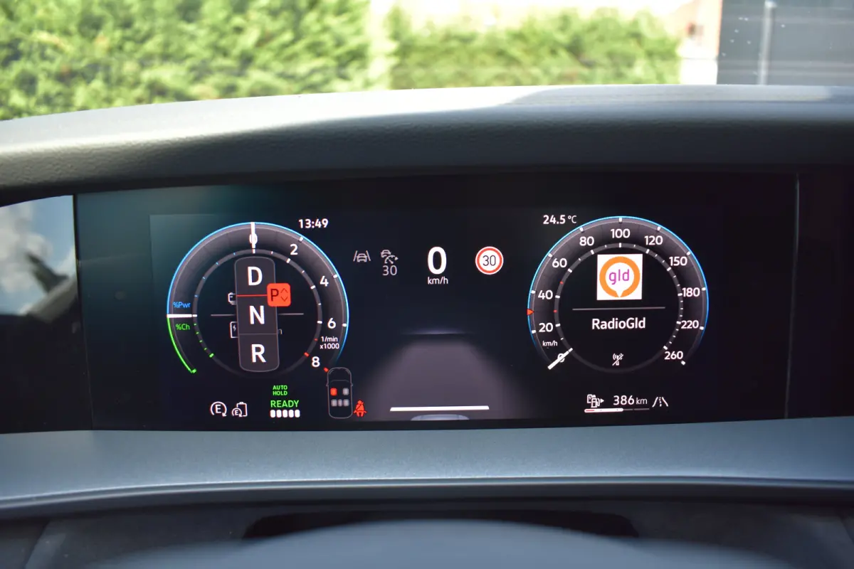 1.5 TSI eHybrid 272PK R-Line | 360 camera | Massage stoelen | Elektrisch wegklapbare trekhaak | Schuif-kanteldak | Head-up display | Harman Kardon | VERLENGDE GARANTIE
