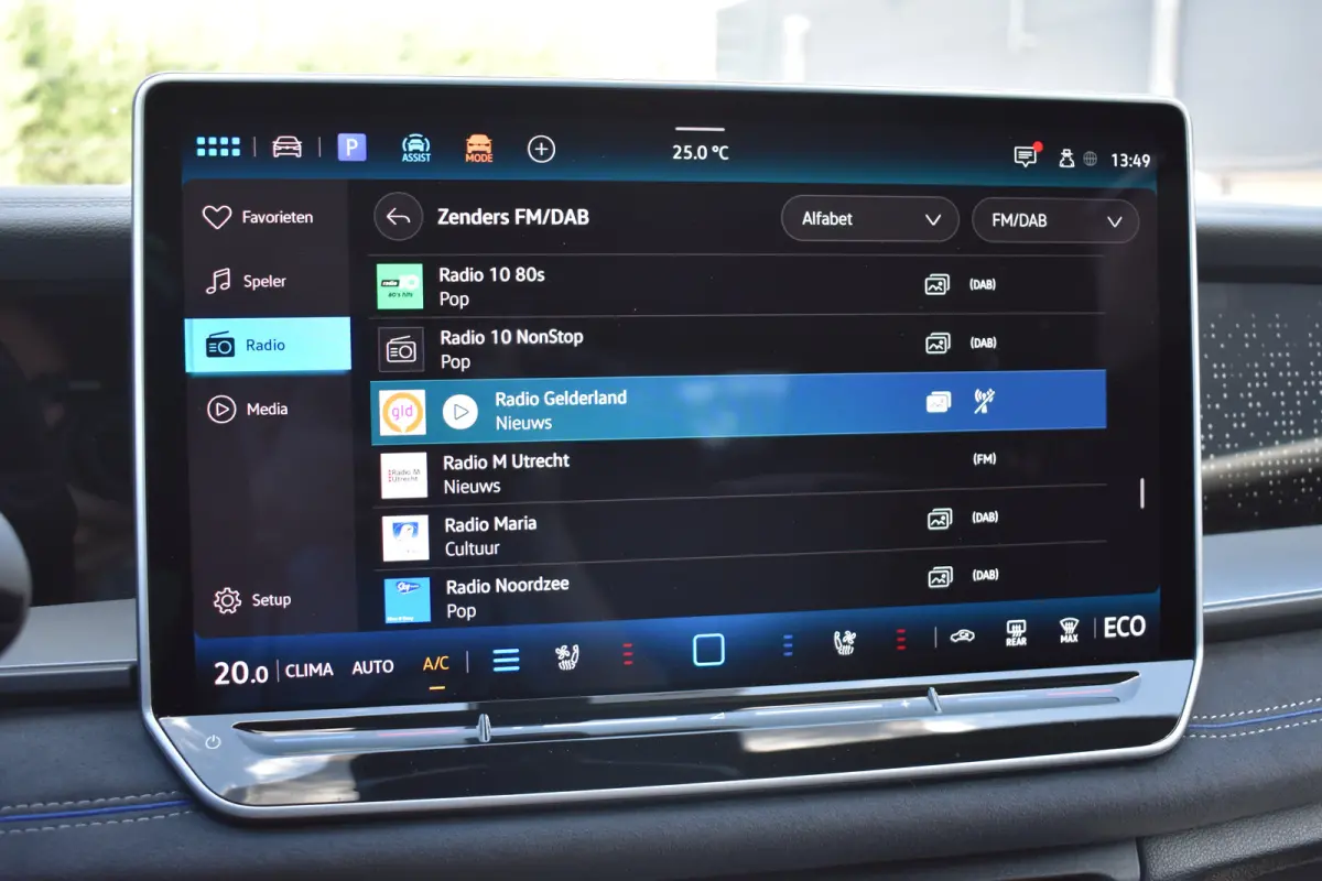 1.5 TSI eHybrid 272PK R-Line | 360 camera | Massage stoelen | Elektrisch wegklapbare trekhaak | Schuif-kanteldak | Head-up display | Harman Kardon | VERLENGDE GARANTIE