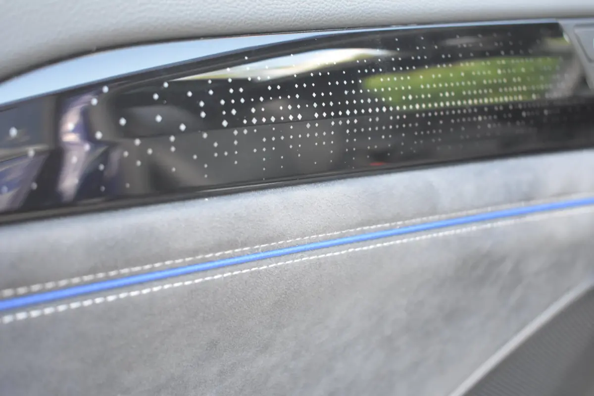 1.5 TSI eHybrid 272PK R-Line | 360 camera | Massage stoelen | Elektrisch wegklapbare trekhaak | Schuif-kanteldak | Head-up display | Harman Kardon | VERLENGDE GARANTIE