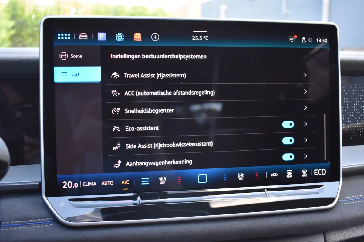 1.5 TSI eHybrid 272PK R-Line | 360 camera | Massage stoelen | Elektrisch wegklapbare trekhaak | Schuif-kanteldak | Head-up display | Harman Kardon | VERLENGDE GARANTIE