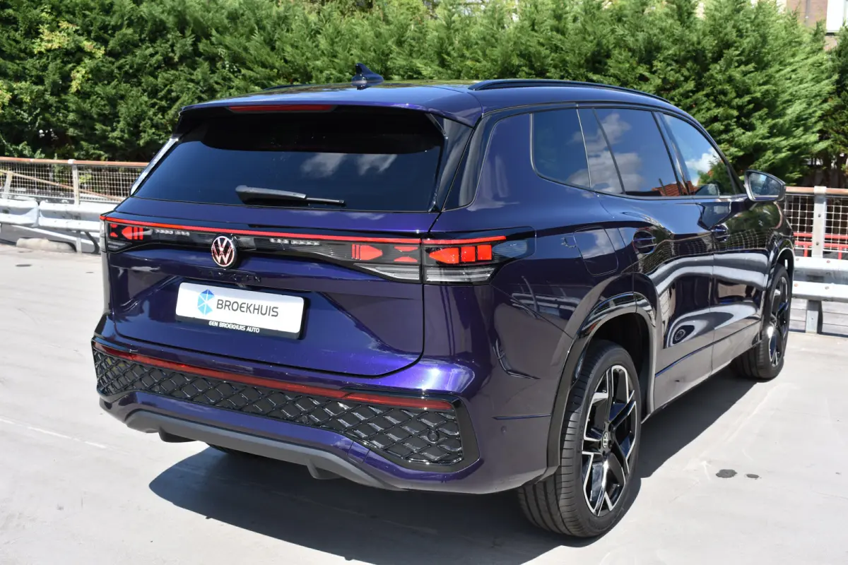 1.5 TSI eHybrid 272PK R-Line | 360 camera | Massage stoelen | Elektrisch wegklapbare trekhaak | Schuif-kanteldak | Head-up display | Harman Kardon | VERLENGDE GARANTIE