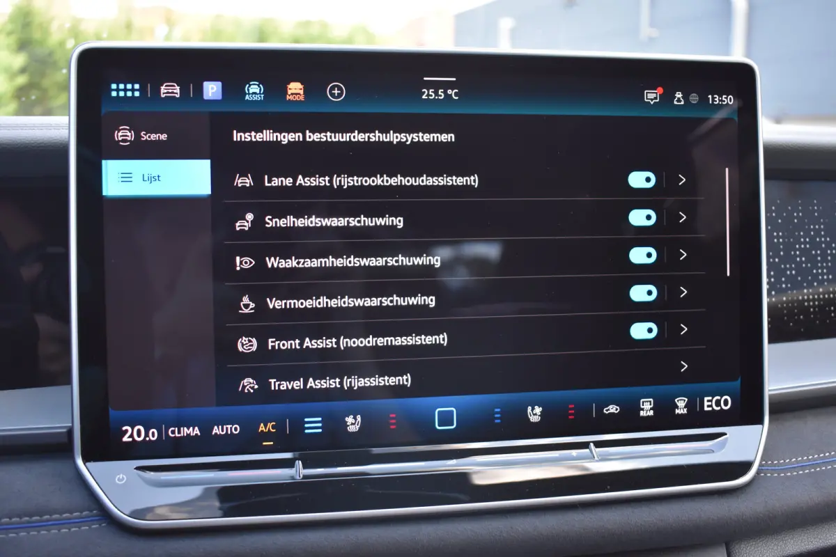 1.5 TSI eHybrid 272PK R-Line | 360 camera | Massage stoelen | Elektrisch wegklapbare trekhaak | Schuif-kanteldak | Head-up display | Harman Kardon | VERLENGDE GARANTIE