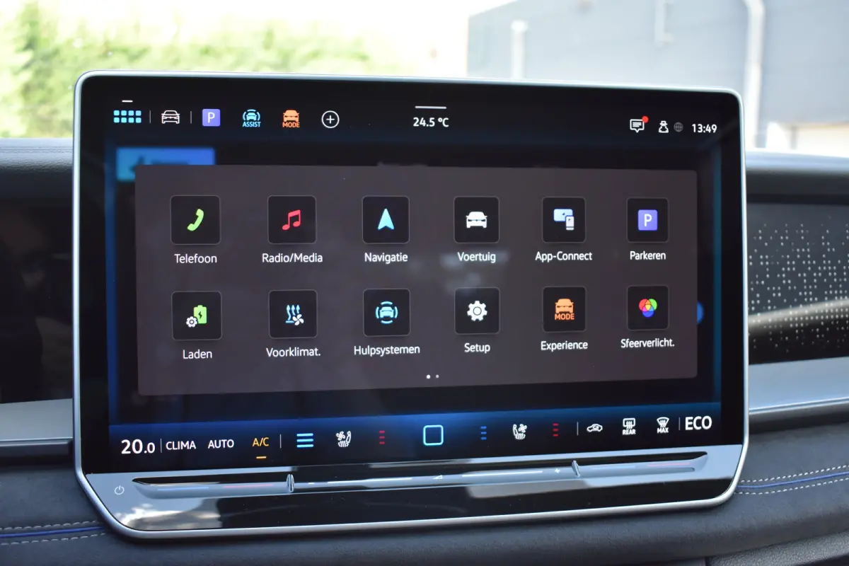 1.5 TSI eHybrid 272PK R-Line | 360 camera | Massage stoelen | Elektrisch wegklapbare trekhaak | Schuif-kanteldak | Head-up display | Harman Kardon | VERLENGDE GARANTIE