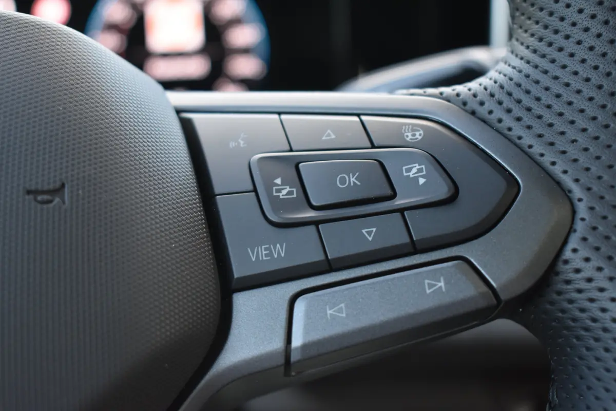 1.5 TSI eHybrid 272PK R-Line | 360 camera | Massage stoelen | Elektrisch wegklapbare trekhaak | Schuif-kanteldak | Head-up display | Harman Kardon | VERLENGDE GARANTIE