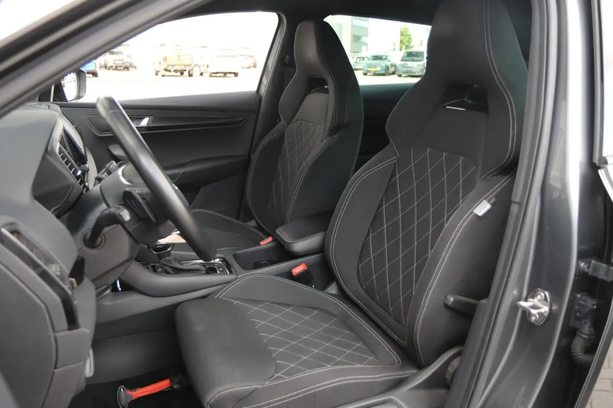 1.5 TSI 150pk DSG Sportline Business | Trekhaak | Navigatie | Stoelverwarming | Achteruitrijcamera