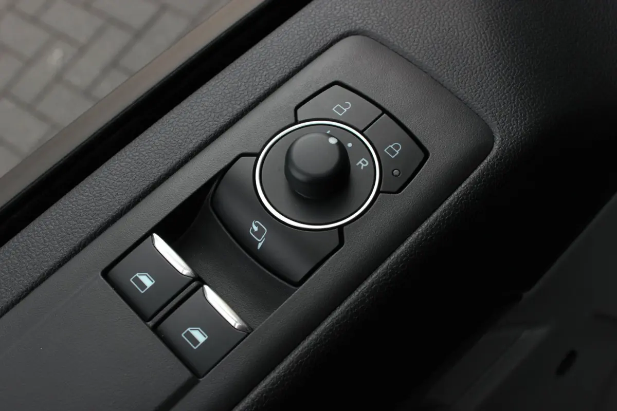 340 L2H1 SPORT 71 kWh 218PK /JB-EDITION /B&O GELUID /370KM RANGE /APPLE CARPLAY /DRIVERS- PACK/FULL OPTION