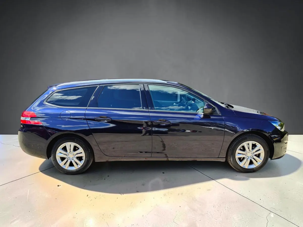 1.2 PureTech Blue Lease Premium Nieuwe Distributie!