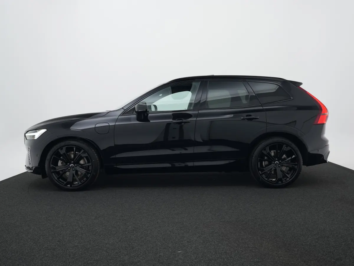 T6 Recharge Plus Black Edition | Luchtvering | Head-Up | Harman/Kardon | 360° Camera | Panoramadak | Nappa Sportstoel