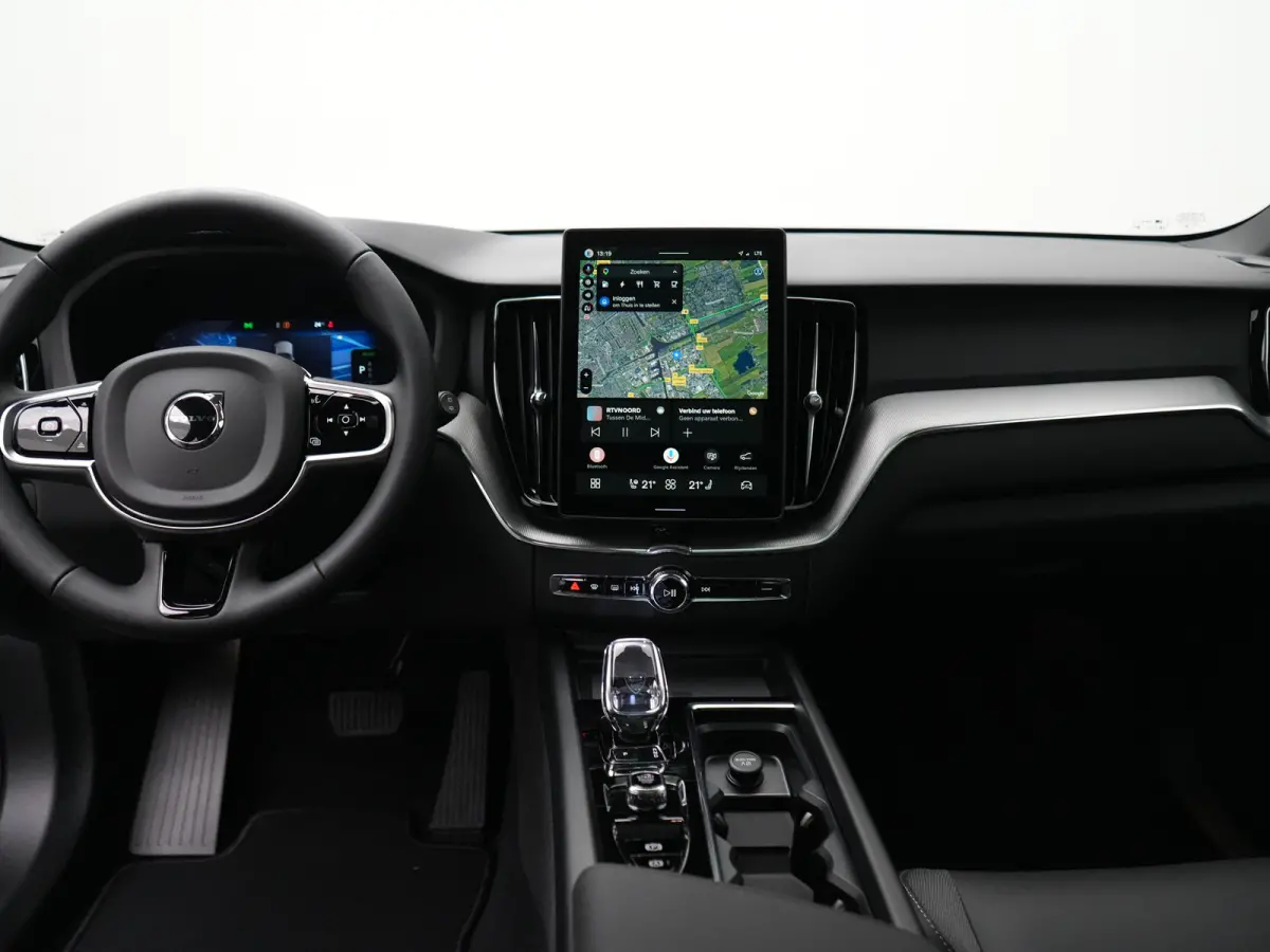 T6 Recharge Plus Black Edition | Luchtvering | Head-Up | Harman/Kardon | 360° Camera | Panoramadak | Nappa Sportstoel
