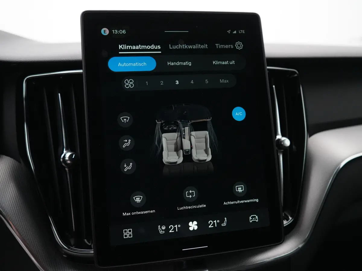 T6 Recharge Plus Black Edition | Luchtvering | Head-Up | Harman/Kardon | 360° Camera | Panoramadak | Nappa Sportstoel
