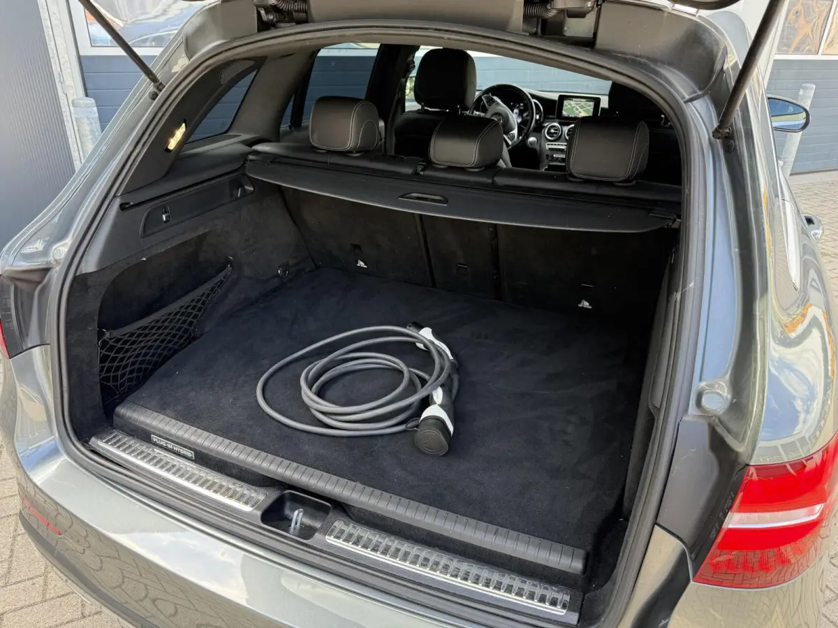 350e 4MATIC Premium Plus AMG-Line | Alcantara/Leder | Xenon | CarPlay | Camera | Navigatie | Cruise | Elektrische Kofferklep