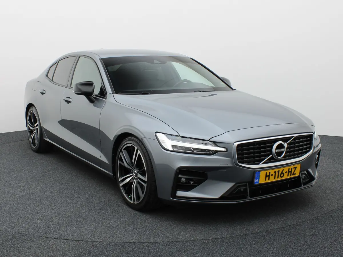2.0 T4 R-Design | Camera | Memory | BLIS | 19'' | Prijs Rijklaar!!