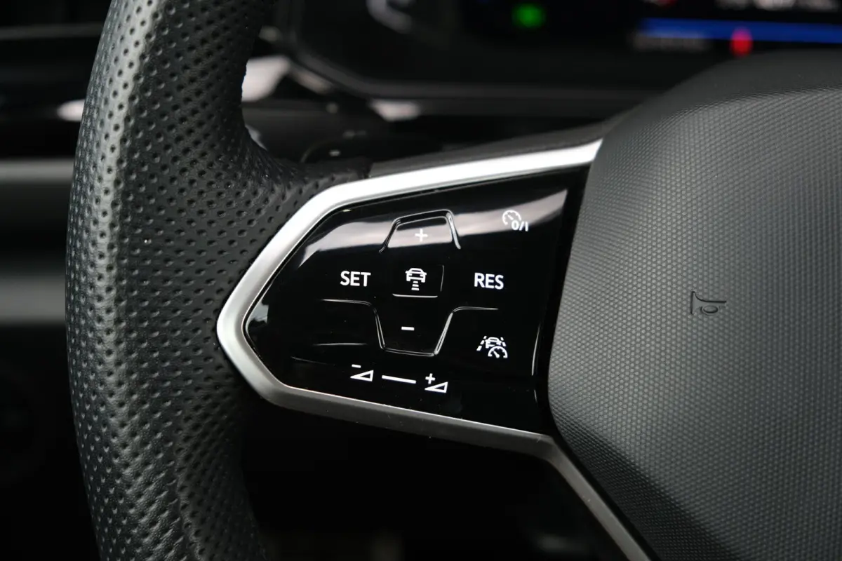 1.5 TSI 150PK 2x R-Line DSG Facelift IQ Matrix Beats Keyless ACC Virtual Navi